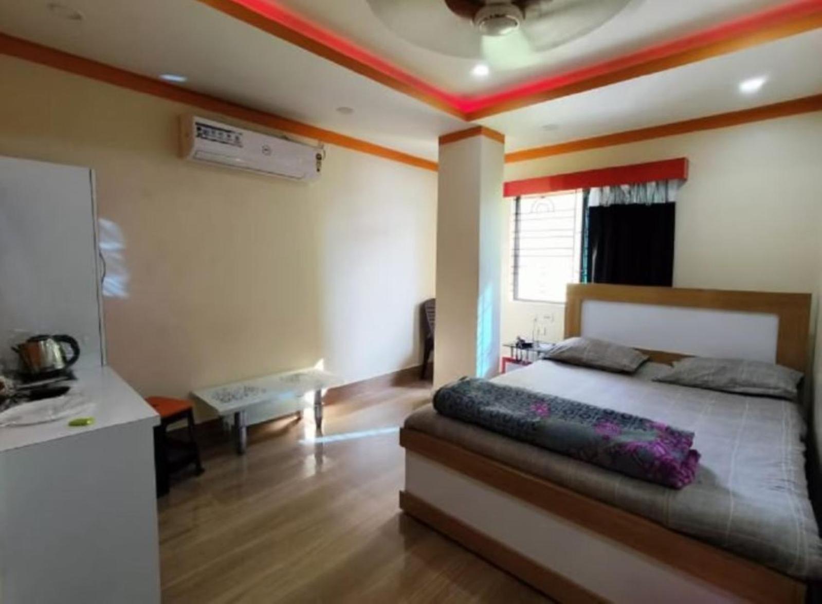 Anurag Palace Best Hotel In アガルタラ エクステリア 写真